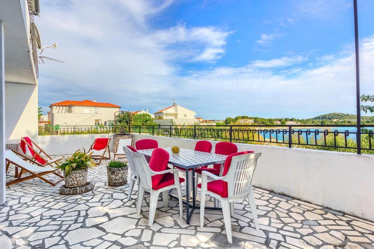 Family Friendly Seaside Apartments Rogoznica - 2010 Dış mekan fotoğraf